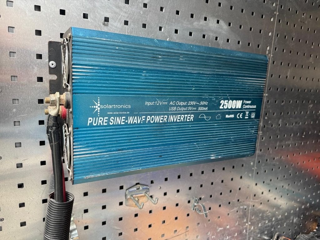 Off Grid Installatie voor camper of Cross/Werkbus, Caravans en Kamperen, Ophalen, Gebruikt