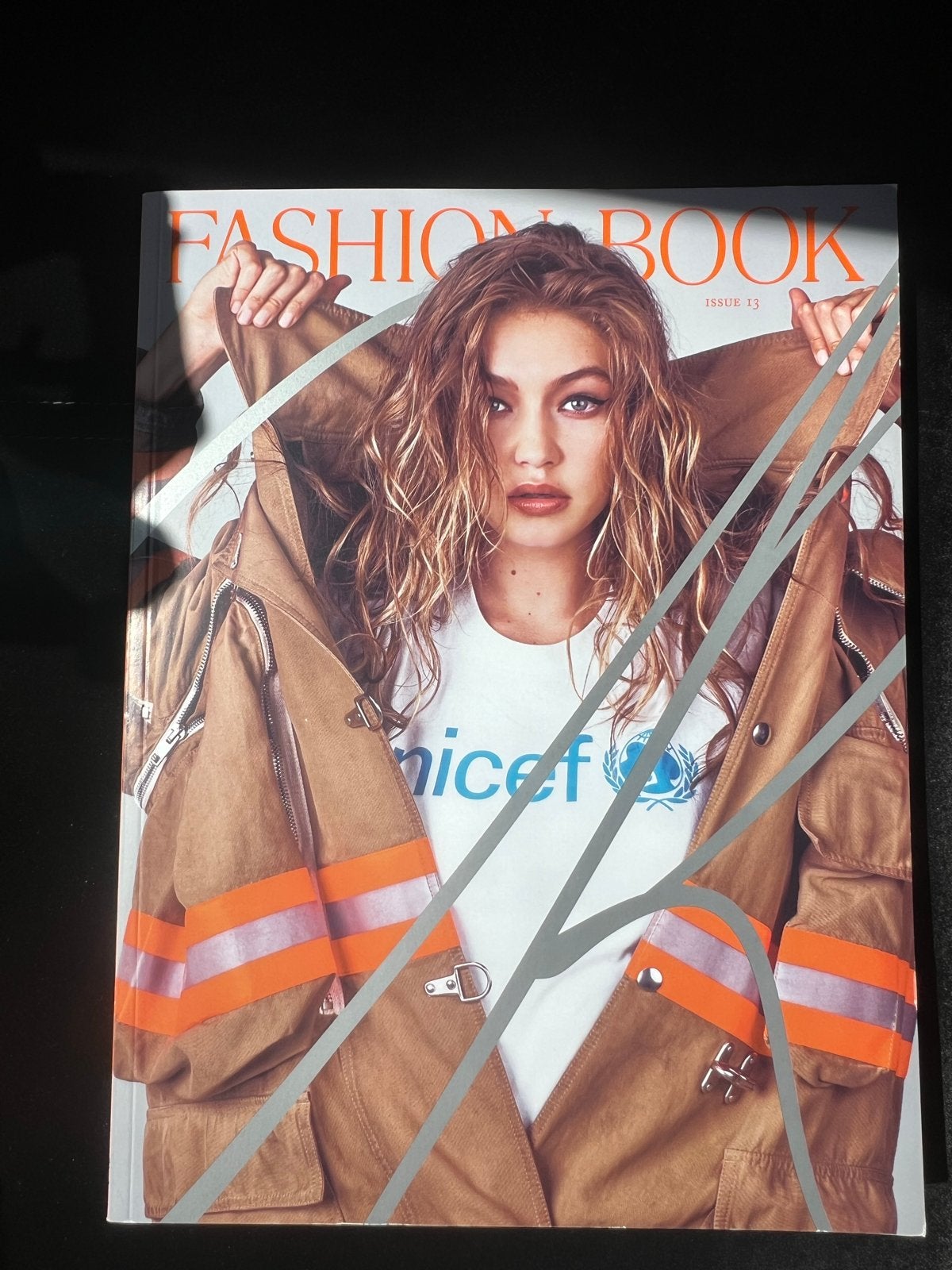 CR Fashion Book Issue 13 met Gigi Hadid, Ophalen of Verzenden, Zo goed als nieuw, Glossy