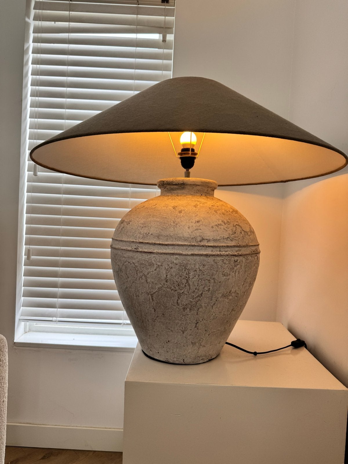 Grote kruiklamp met stoffen taupe kap, Overige merken, Gebruikt, Beige, Steen/keramiek