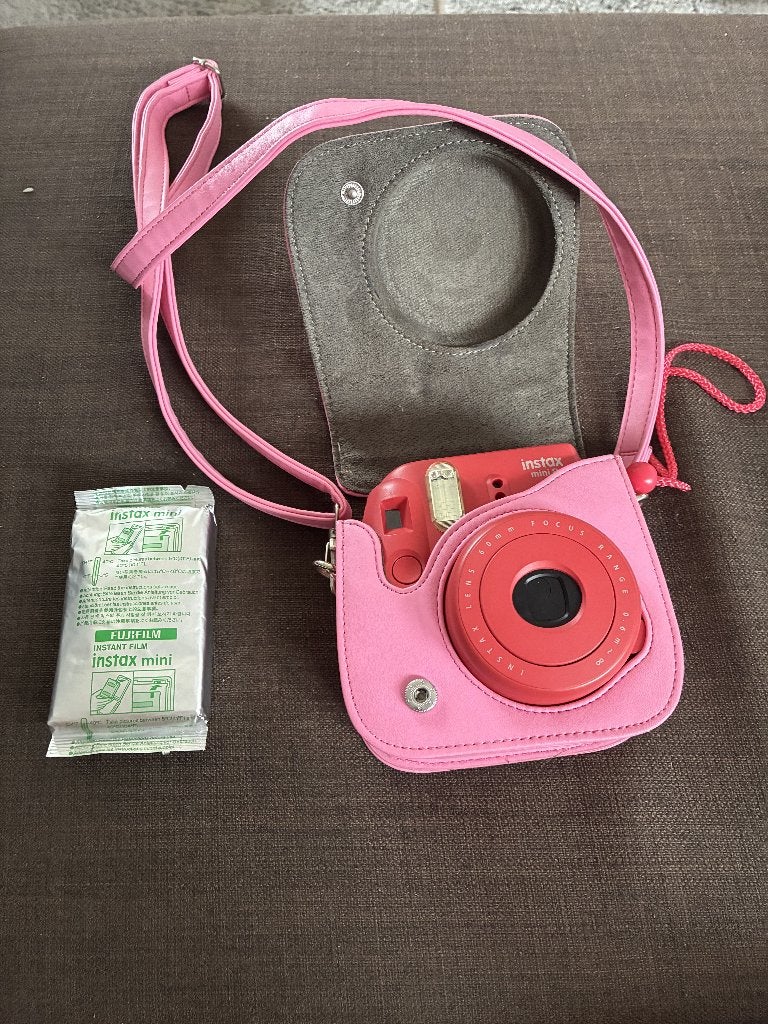 Fujifilm Instax Mini 8 Instant Camera (rood) met tasje, Ingebouwde flitser, Nieuw, Instant camera, Ophalen of Verzenden