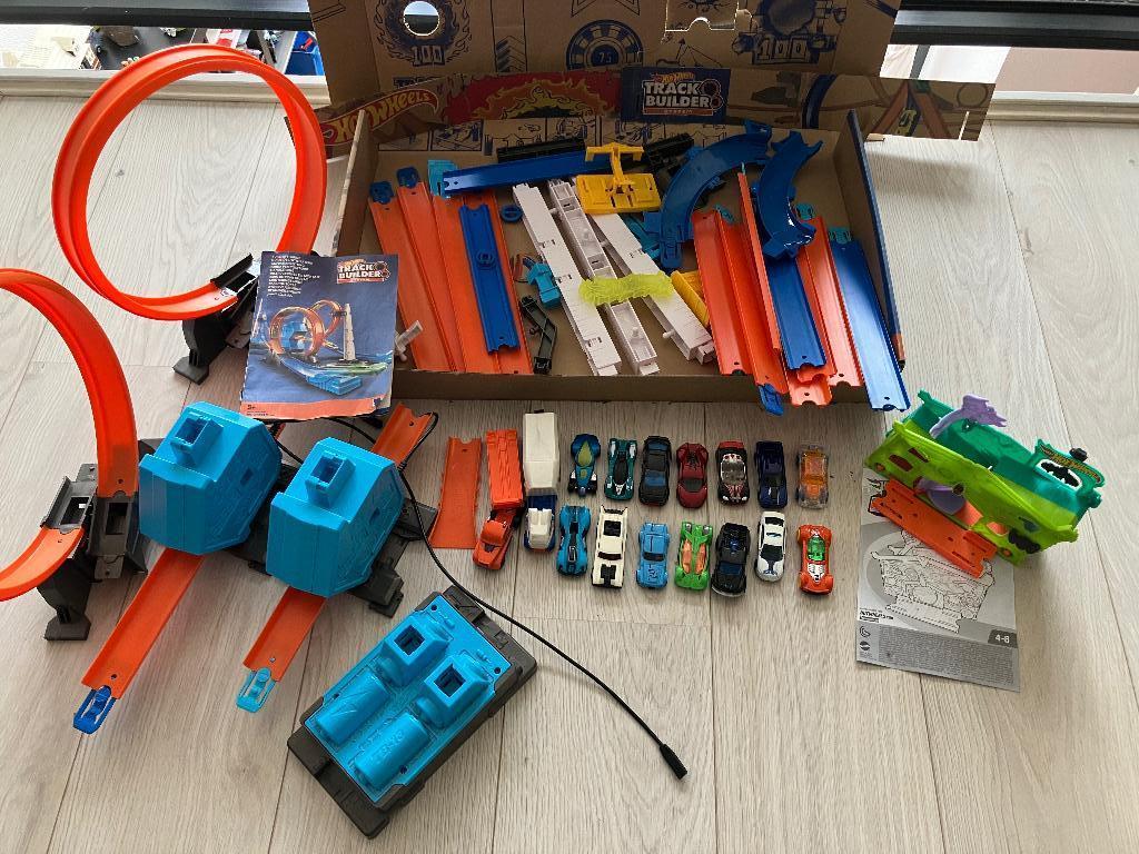 Hot Wheels trackbuilder, uitbreiding en veel auto’s, Ophalen, Hot Wheels, Elektrisch, Met looping
