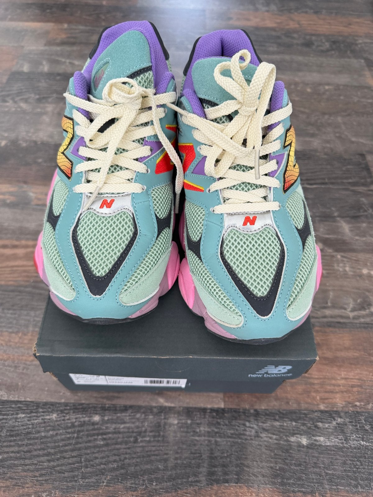New Balance 9060 Sneakers - warped multi color maat 41,5, Overige kleuren, Nieuw, Ophalen of Verzenden, Sneakers of Gympen