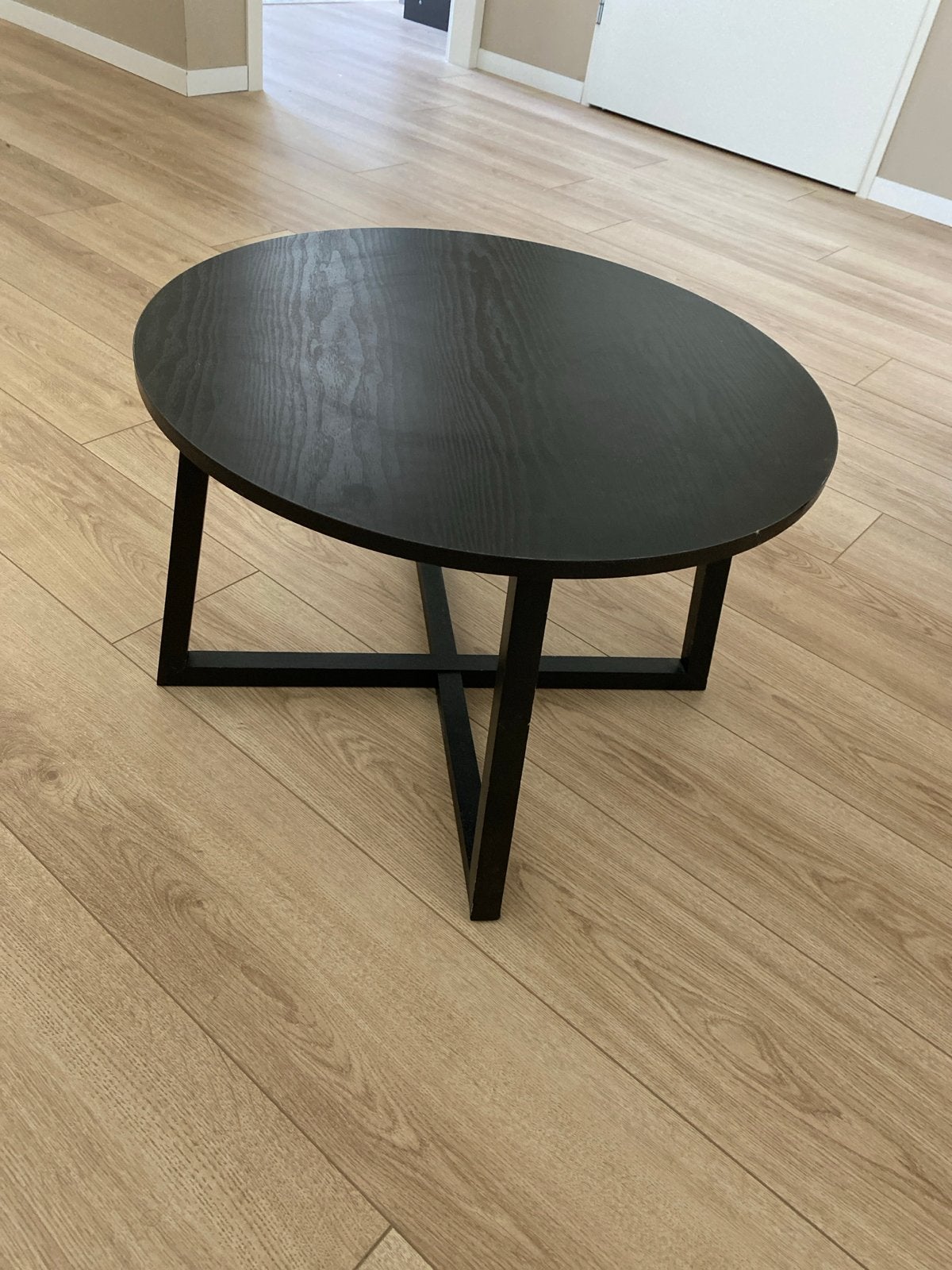 Stijlvolle zwarte ronde salontafel, Huis en Inrichting, Tafels | Salontafels, Ophalen, Gebruikt, Rond, 50 tot 100 cm
