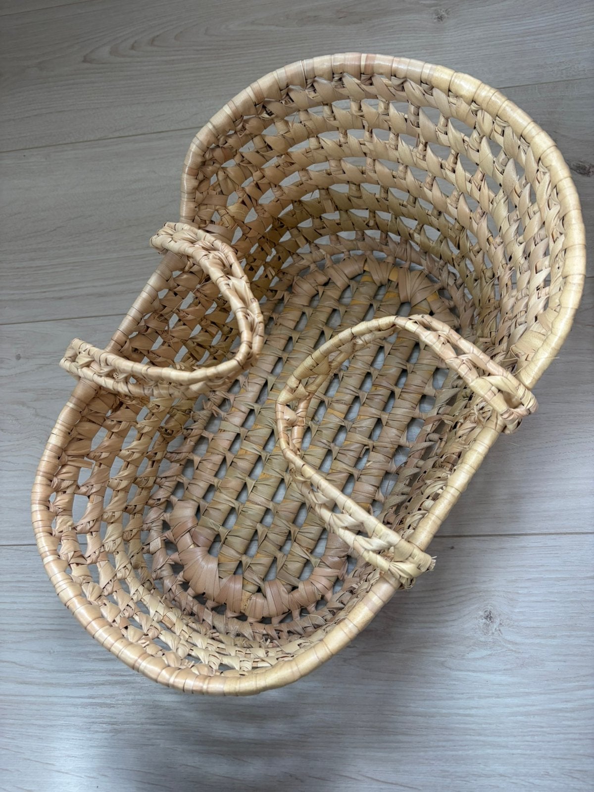 Poppenmandje, Ophalen, Zo goed als nieuw, Rechthoekig, Riet