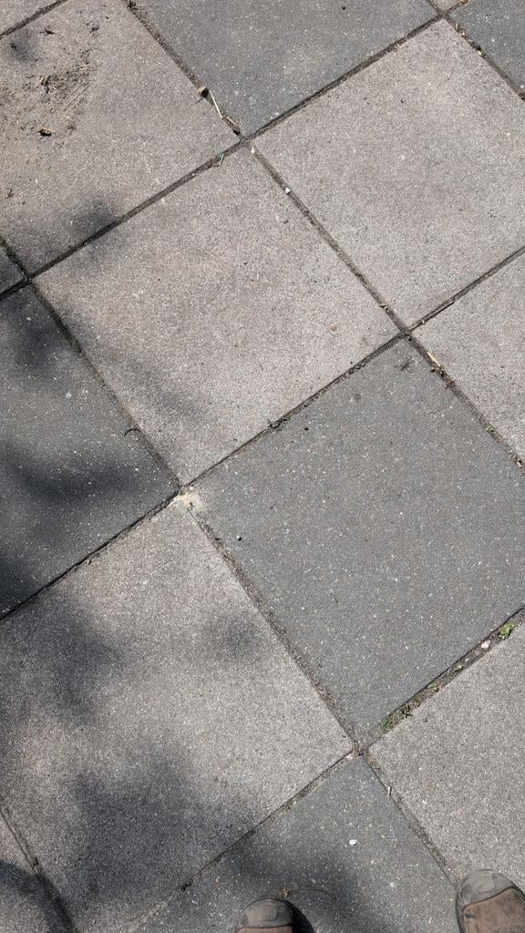 8,5m2 gebruikte stenen,50x50 gratis af te halen na reiniging, Doe-het-zelf en Verbouw, Tegels, Ophalen, Overige materialen, Gebruikt