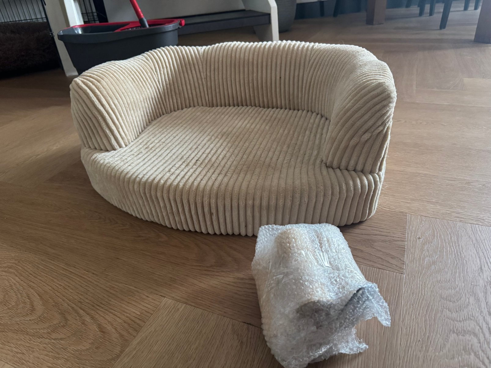 Honden bankje, Dieren en Toebehoren, Kattenmanden, Ophalen, Zo goed als nieuw