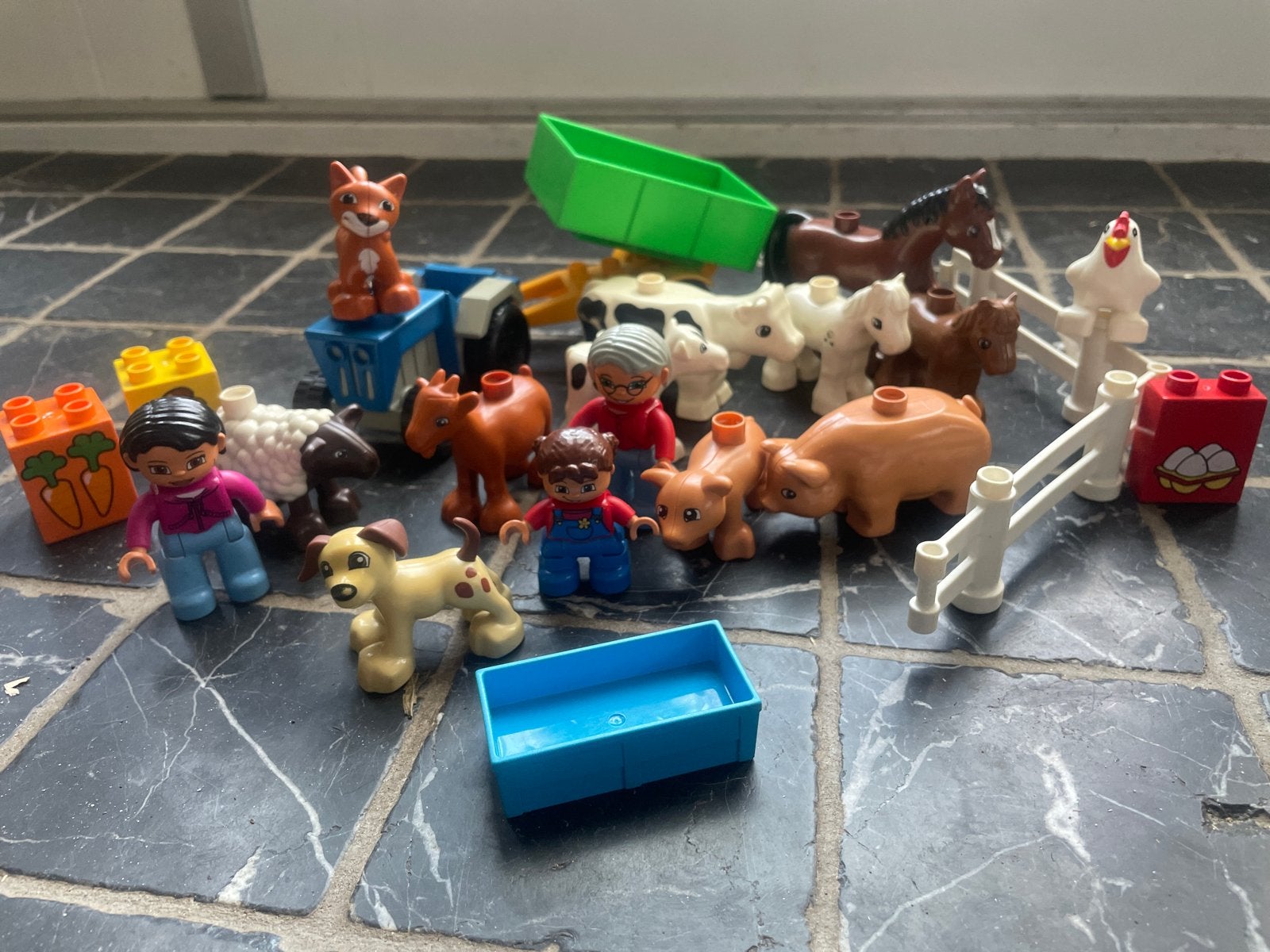 LEGO DUPLO Boerderij Set met Dieren en 3 generaties Boerin, Ophalen, Inclusief minifiguren, Gebruikt, Overige thema's