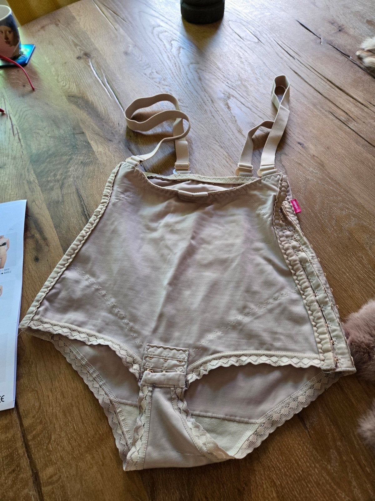 Compressie ondergoed maat M - Lipoelastic, Kleding | Dames, Ondergoed en Lingerie, Overige typen, Beige, Ophalen of Verzenden
