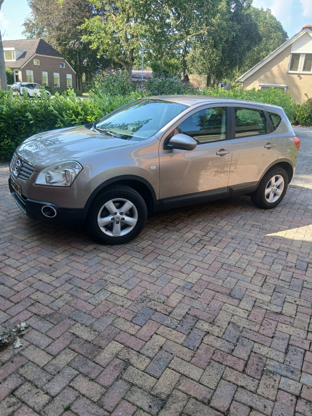 nissan qashqai, Voorwielaandrijving, 4 cilinders, 1200 kg, Handgeschakeld