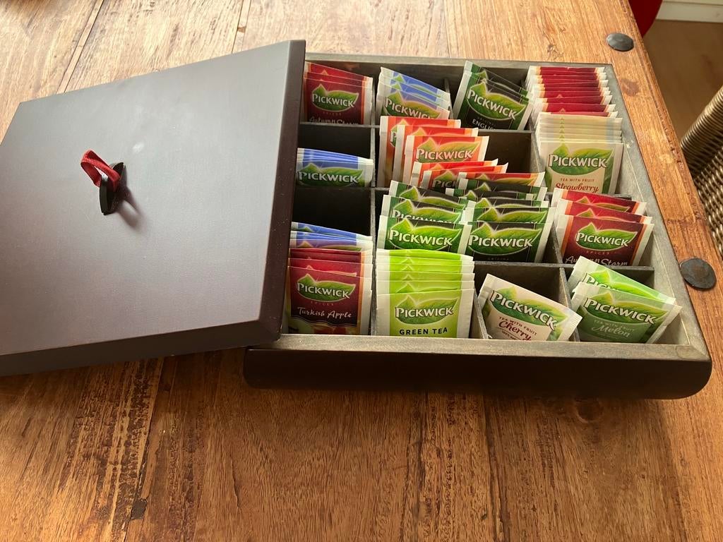 Lipton theedoos met los deksel, met thee, Ophalen, Gebruikt, Hout, Theedoos