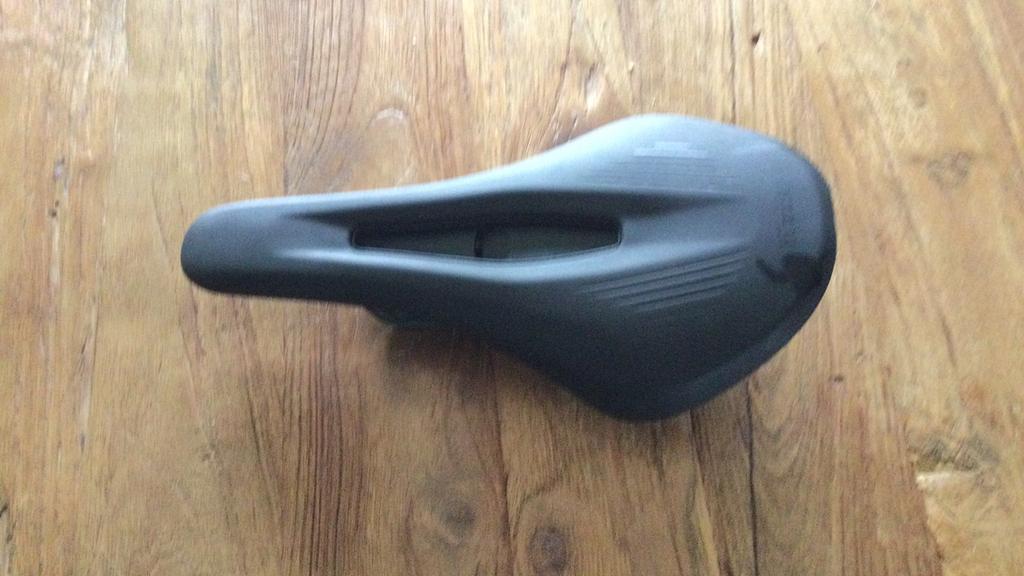 Fizik vento argo x 1, Ophalen of Verzenden, Zo goed als nieuw, Zadel, Fizik