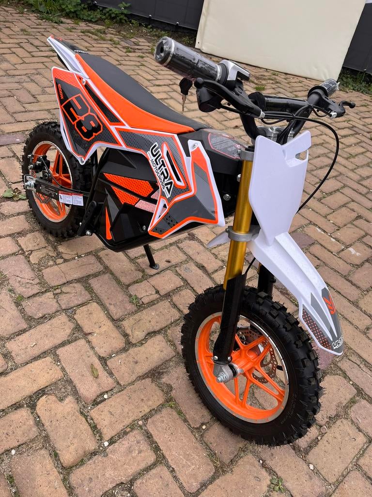 Foto 5 van Stoere Elektrische Kinder Quad & Crosser! Race met vrienden