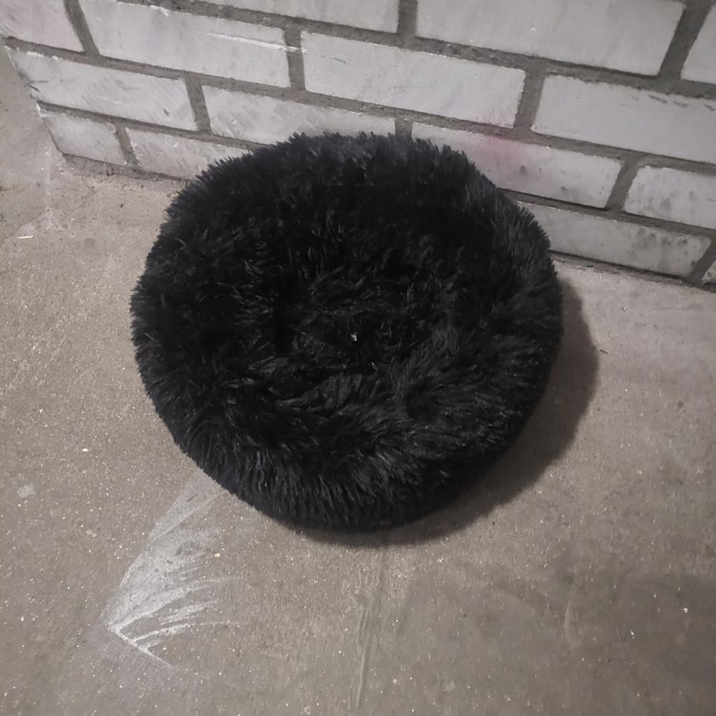 Leuk fluffy  mandje voor  poes of klein Hondje, Dieren en Toebehoren, Ophalen