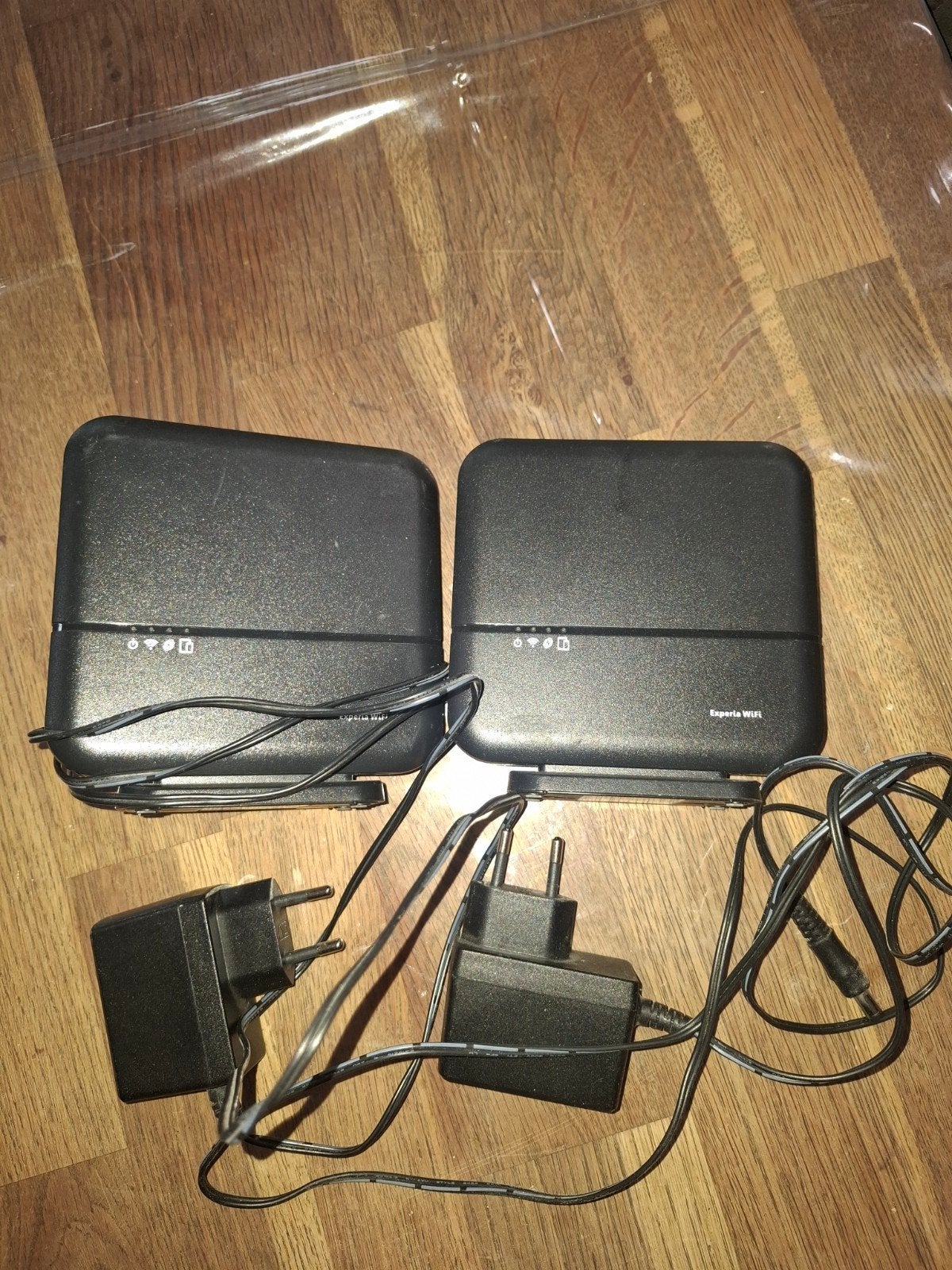 KPN Experia WiFi versterkers (2 stuks), Ophalen of Verzenden, Gebruikt, Router, KPN Experia