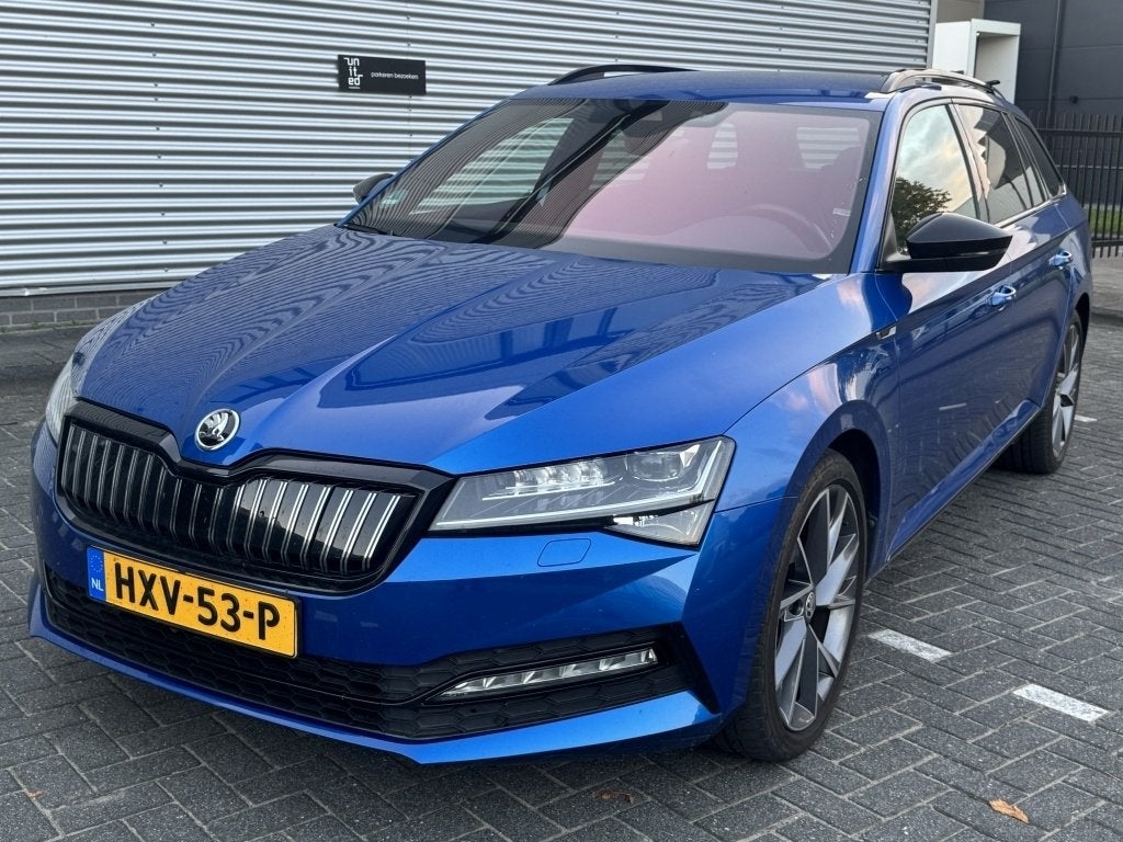 Skoda Superb Combi 1.4 TSI iV Sport Line (bj 2021), Automaat, Gebruikt, Euro 6, 4 cilinders