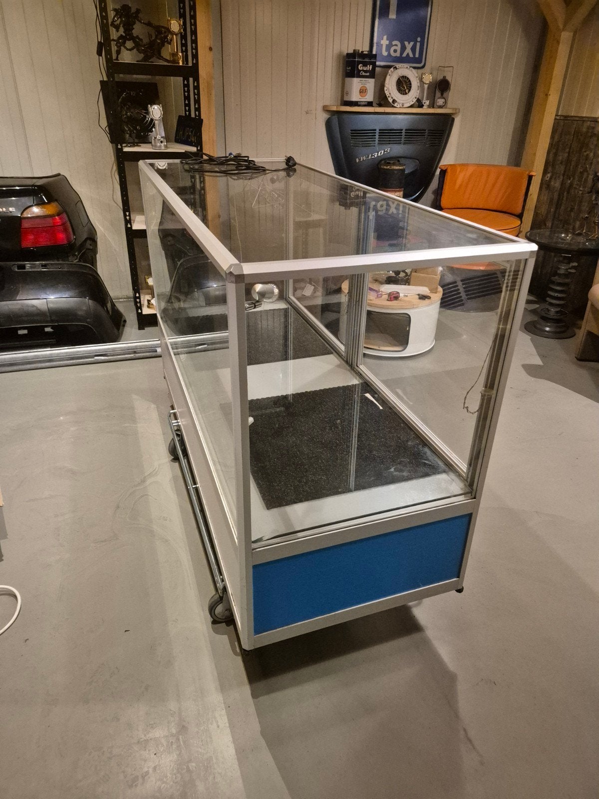 Winkelvitrine met verlichting, Ophalen, 100 tot 150 cm, Glas, Minder dan 100 cm