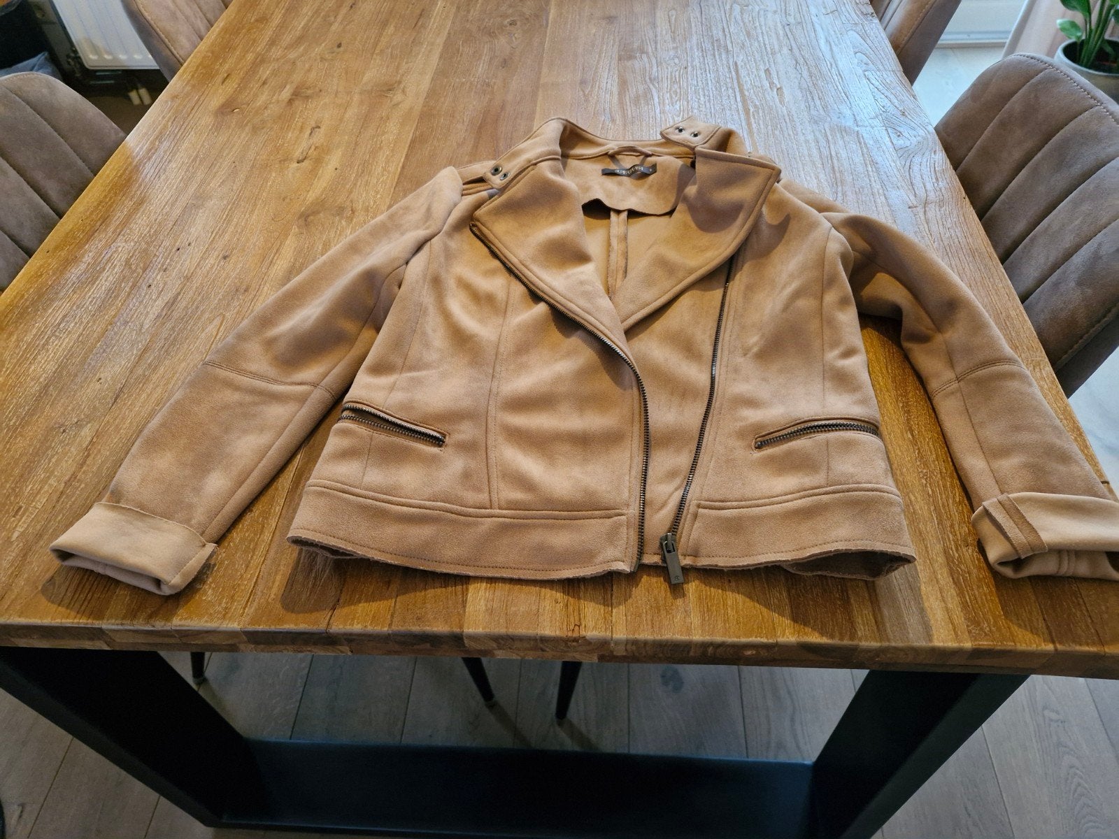 Suede biker jasje maat s, Ophalen, Supertrash, Beige, Zo goed als nieuw