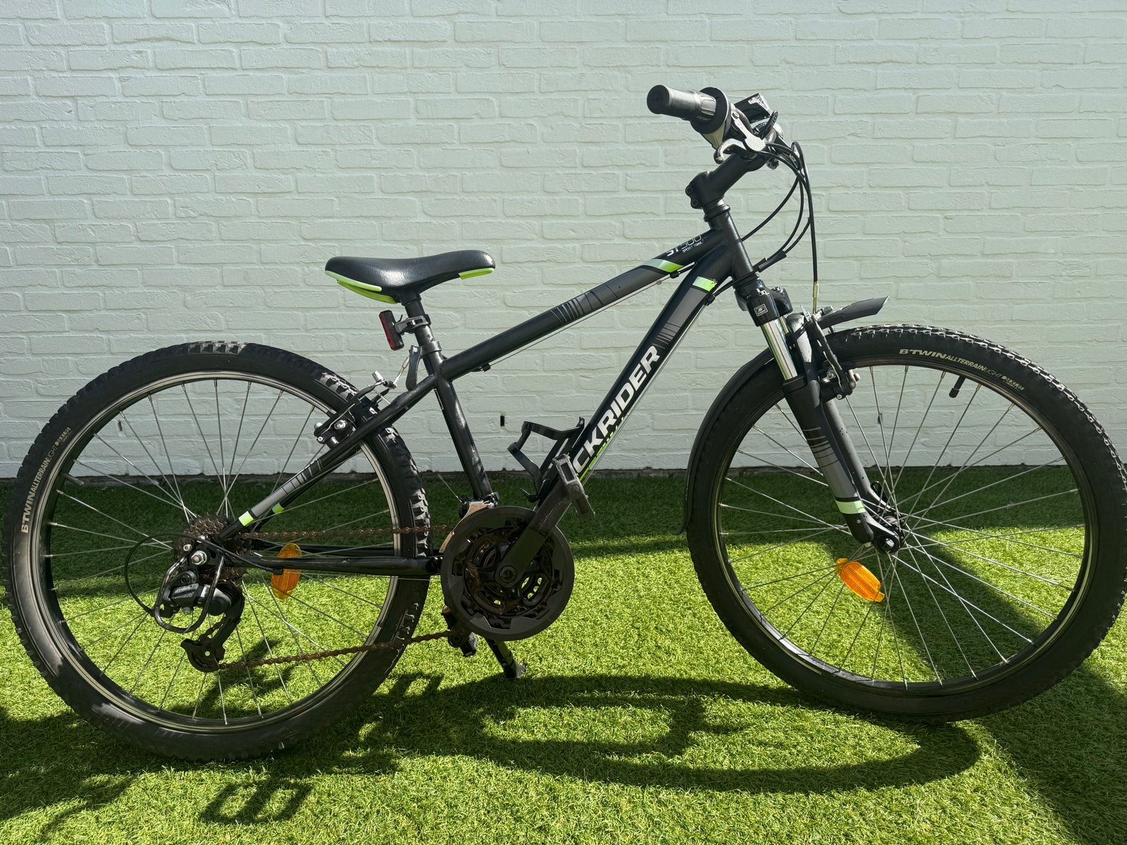 B'TWIN Rockrider 24 inch kinderfiets - Zo goed als nieuw, Ophalen, Zo goed als nieuw, Velgrem