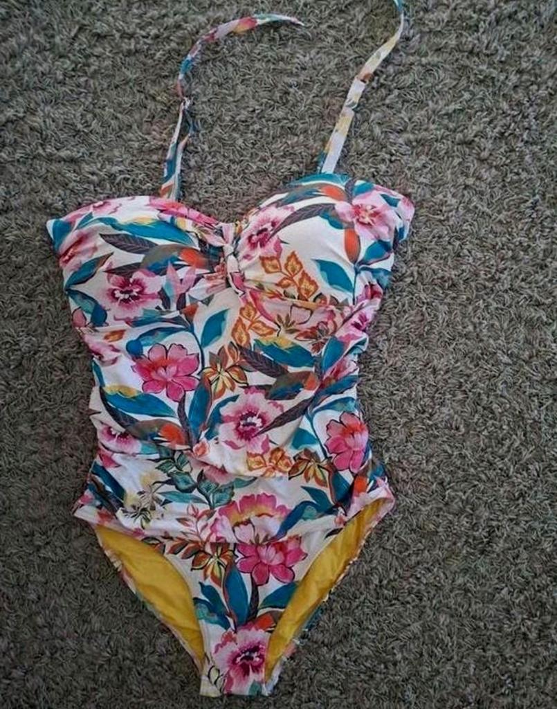 Cyell merk badpak twee keer gebruikt is als nieuw, Kleding | Dames, Badmode en Zwemkleding, Overige kleuren, Badpak, Ophalen of Verzenden