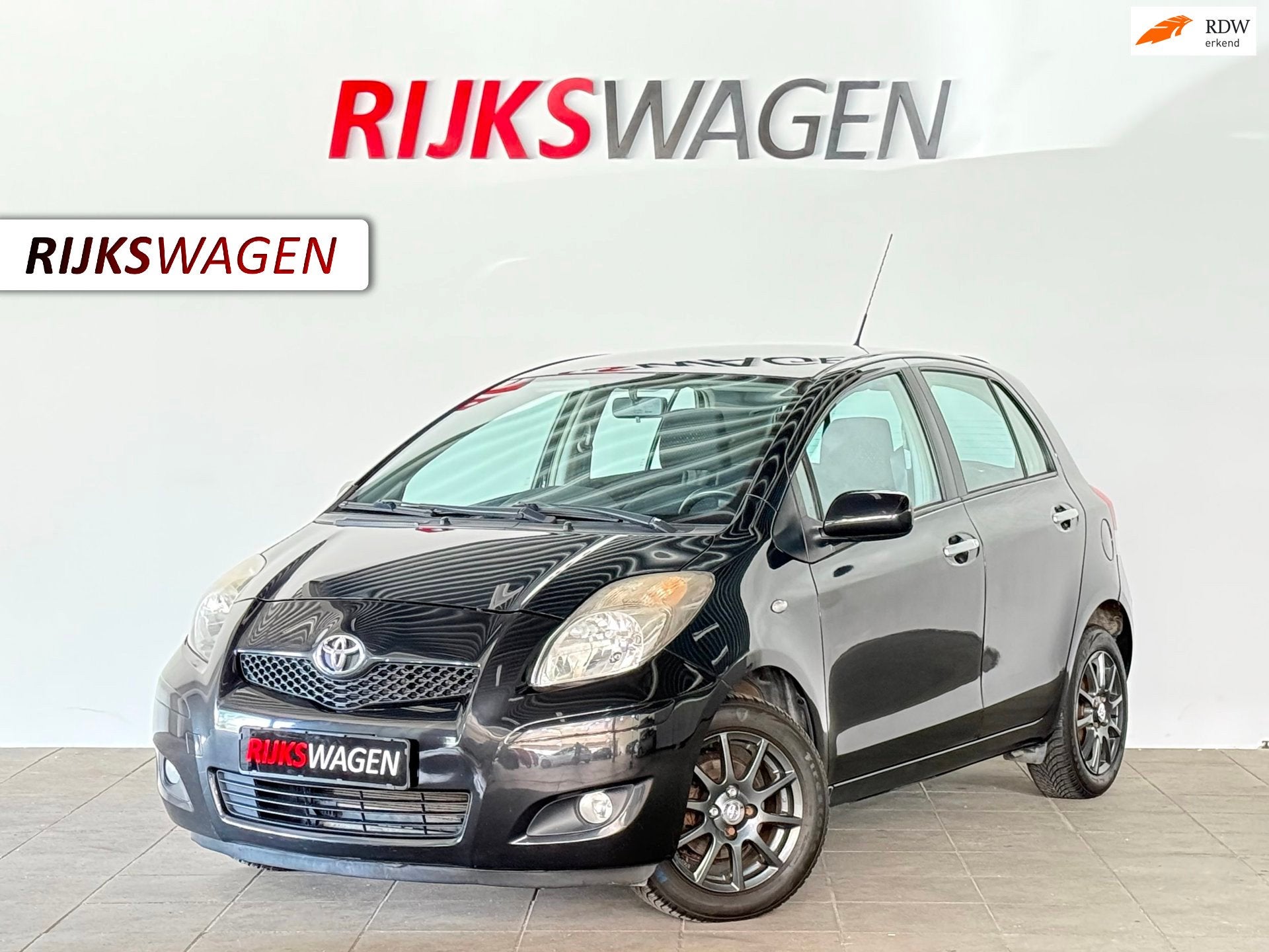 Toyota Yaris 1.0 VVTi TS Cool Airco/Elektrische ramen, Auto's, Voorwielaandrijving, Dealer onderhouden, Stof, Gebruikt