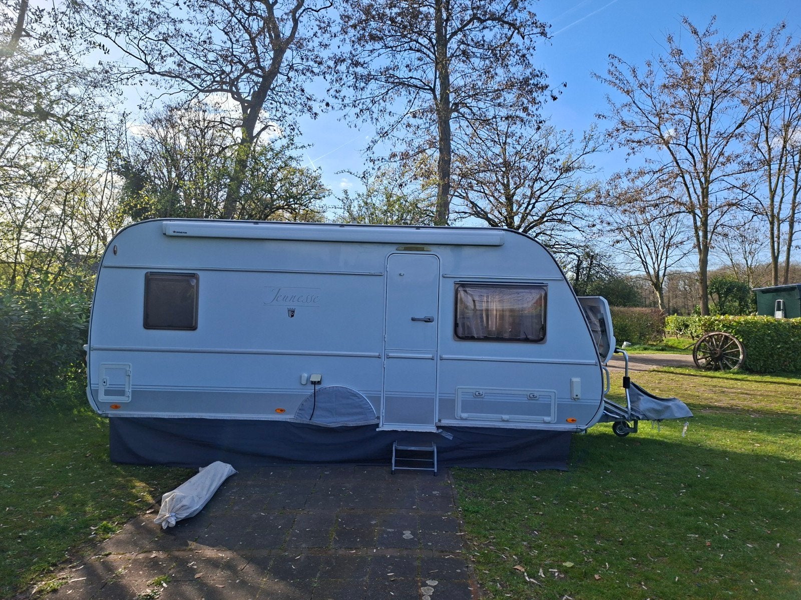 Tabbert Jeunesse 4.80 Caravan airco en mover, Caravans en Kamperen, Caravans, Particulier, tot en met 4, 1000 - 1250 kg, Rondzit