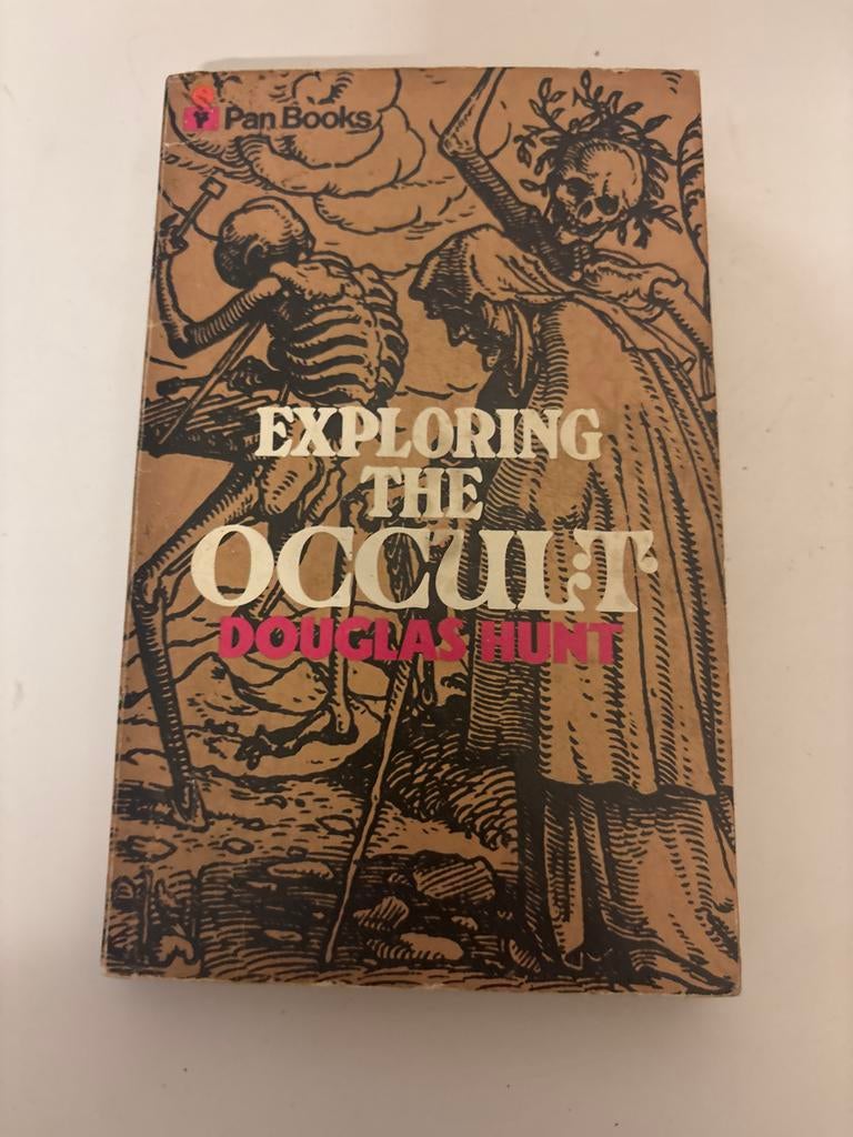 Exploring the Occult - Douglas Hunt, Ophalen of Verzenden, Gelezen, Spiritualiteit algemeen, Achtergrond en Informatie