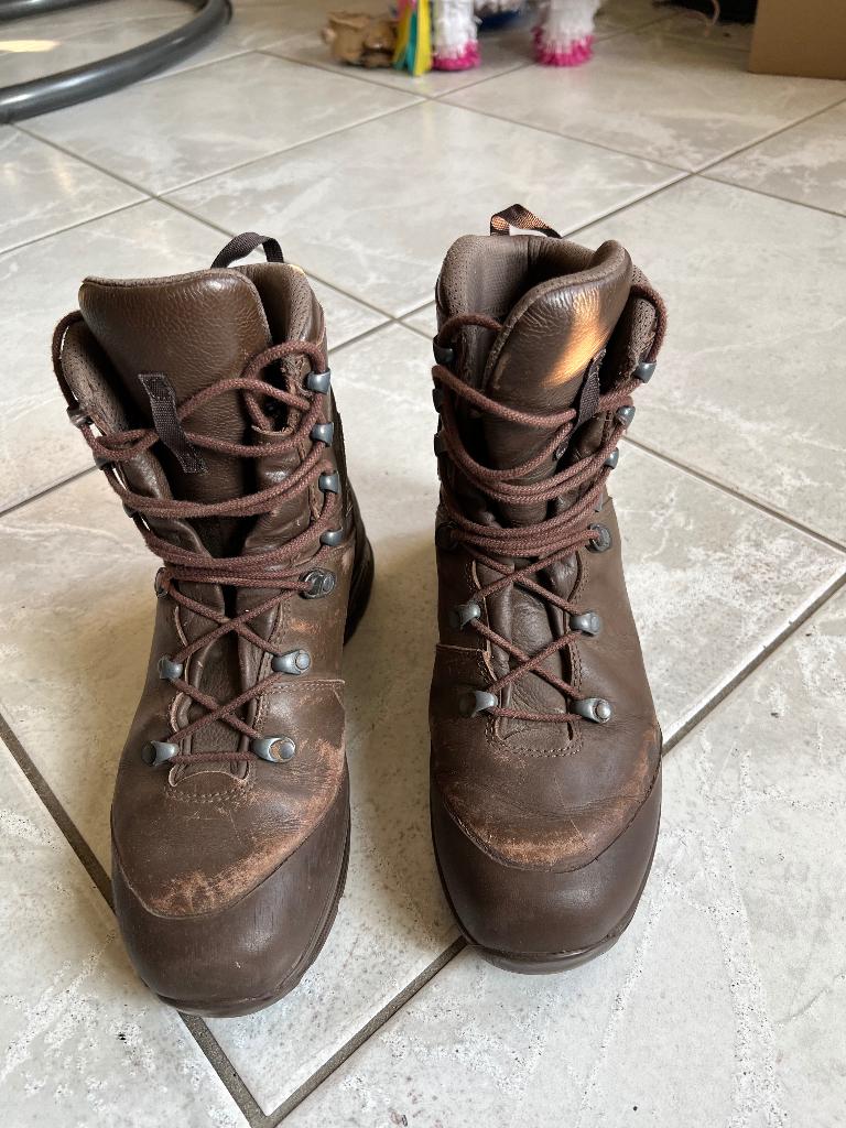 Gedragen paar HAIX Mondo legerschoenen maat 270S. 43, Verzenden, Gebruikt, Schoenen