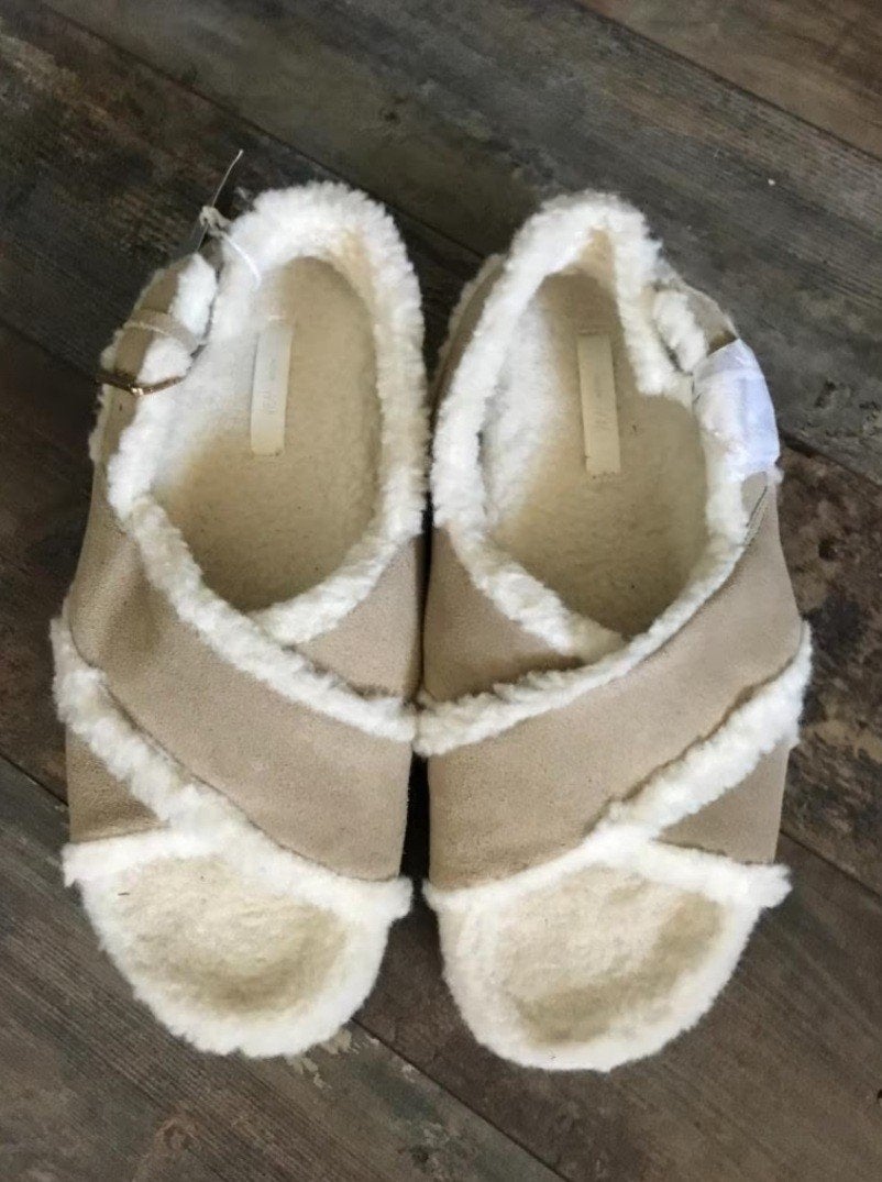 Nieuwe Suède Bontsandalen, Overige kleuren, Nieuw, Sandalen of Muiltjes, Ophalen of Verzenden