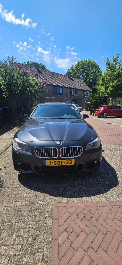 BMW 5-Serie 520i 184pk Aut. 2013 Grijs, Automaat, 4 cilinders, 2000 kg, 184 pk