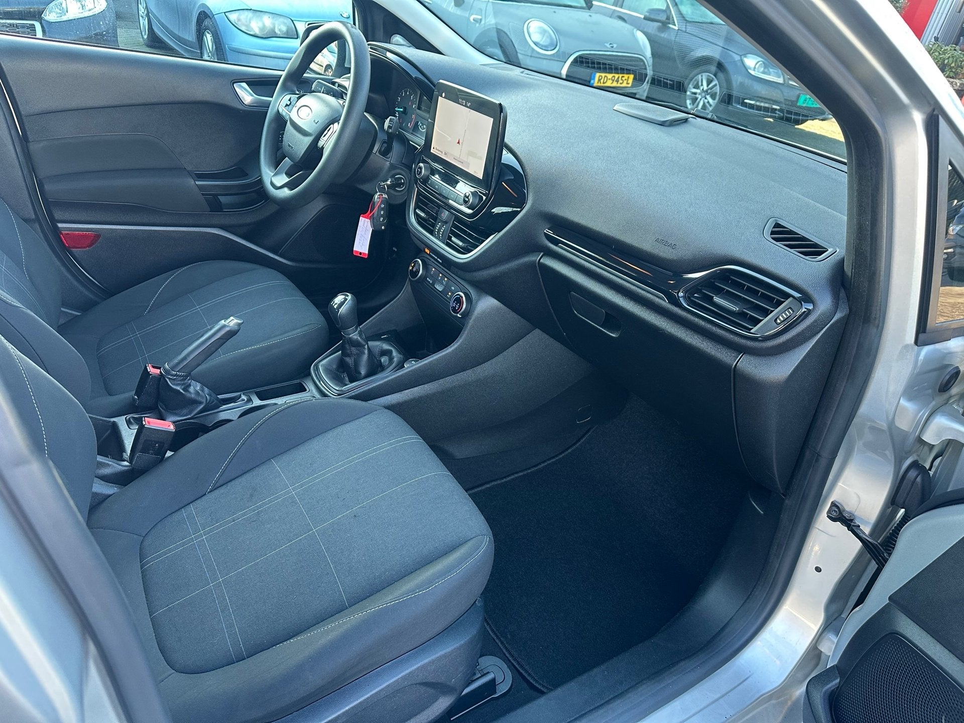Foto 11 van Ford Fiesta 1.1 Trend , navigatie , airco