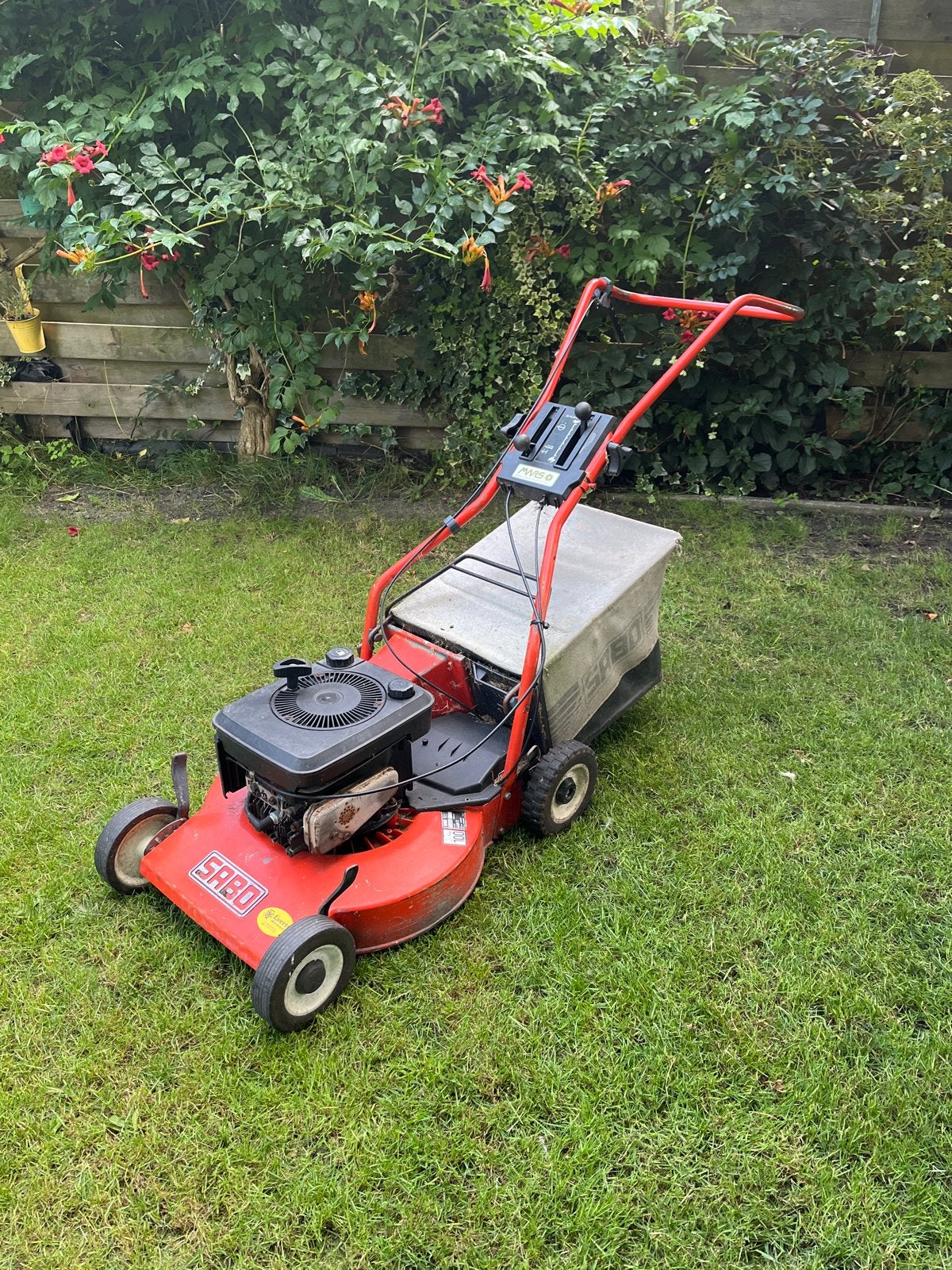 Sabo TurboStar Benzine Grasmaaier met Opvangzak, Tuin en Terras, Grasmaaiers, Ophalen, Cirkelmaaier, Gebruikt, 50 cm of meer