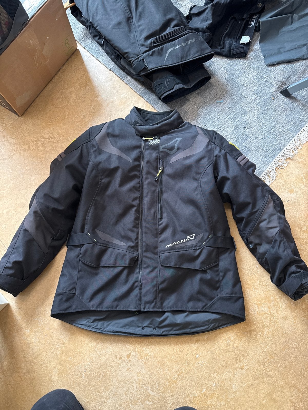 Macna motorjas en -broek (textiel) - Maat 3XL/XL, Motoren, Kleding | Motorkleding, Ophalen of Verzenden, Tweedehands, Heren, Jas | textiel