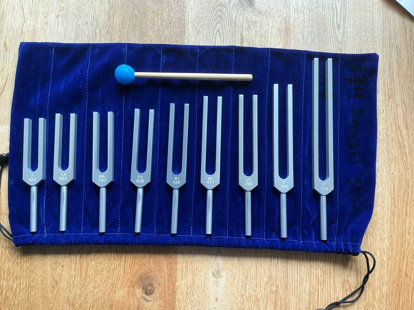 10-delige stemvorkenset met handleiding, Ophalen of Verzenden, Gebruikt