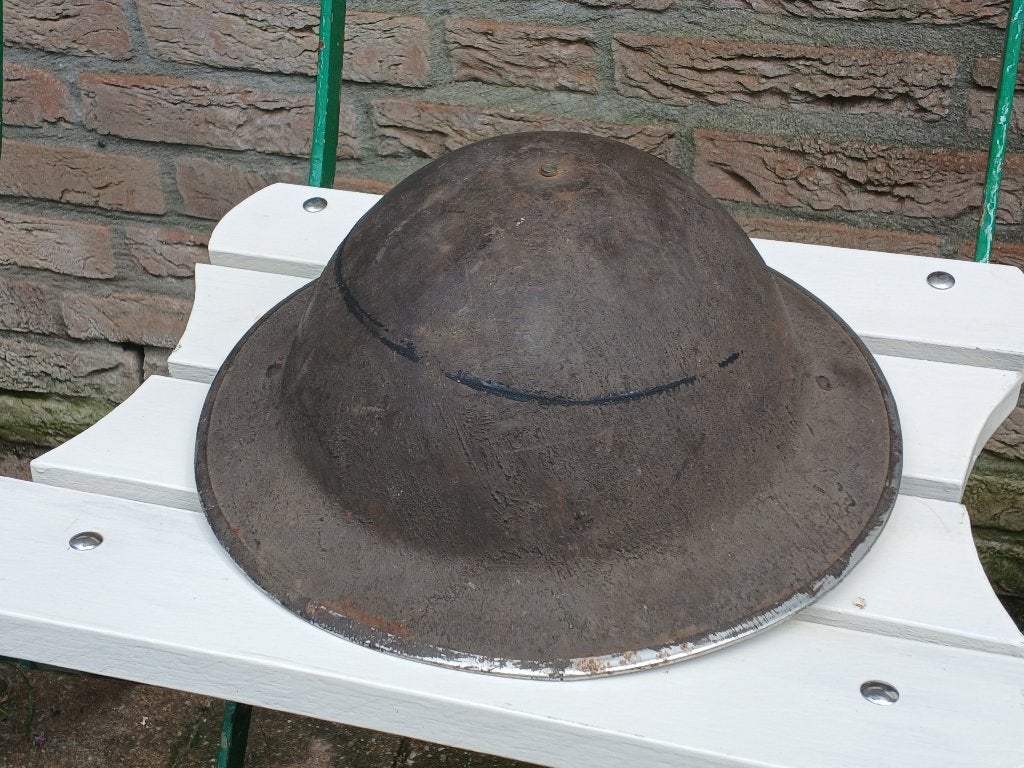Britse/ Engelse helm, Verzamelen, Militaria | Tweede Wereldoorlog, Ophalen of Verzenden, Landmacht, Engeland, Helm of Baret