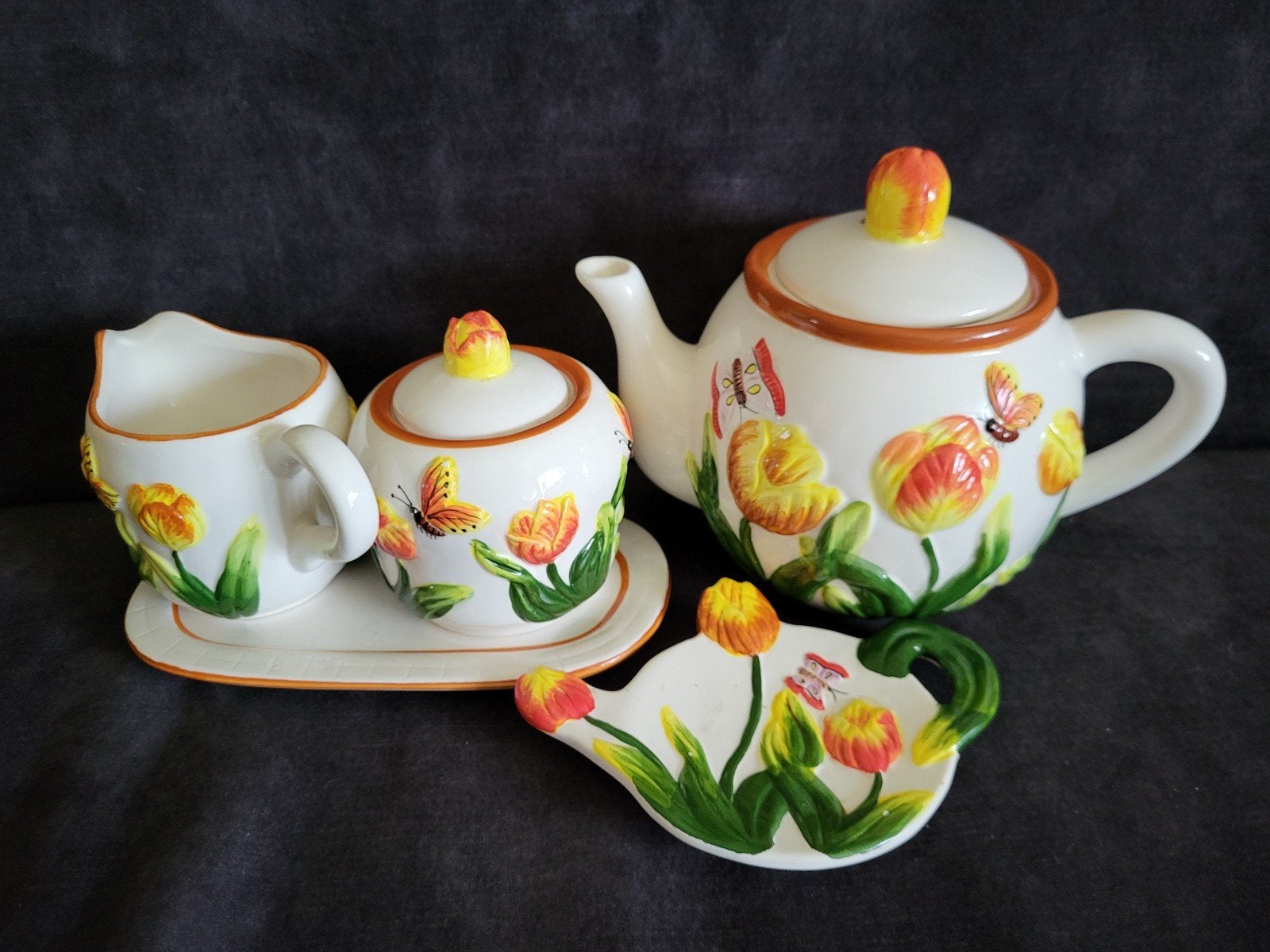Delfts Blauw Servies met Tulp en Vlinder Decoratie, Huis en Inrichting, Keuken | Servies, Keramiek, Vintage, Ophalen of Verzenden