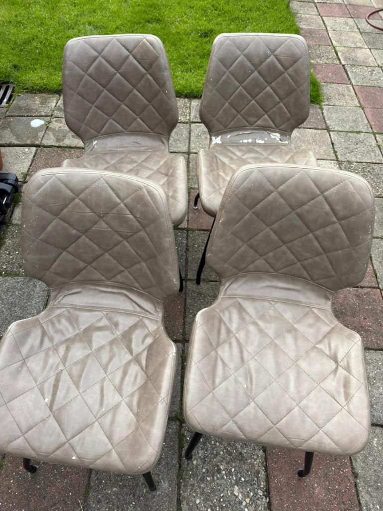 ***4x Beige stoelen GRATIS op te halen***, Huis en Inrichting, Ophalen of Verzenden, Gebruikt, Overige kleuren, Vier