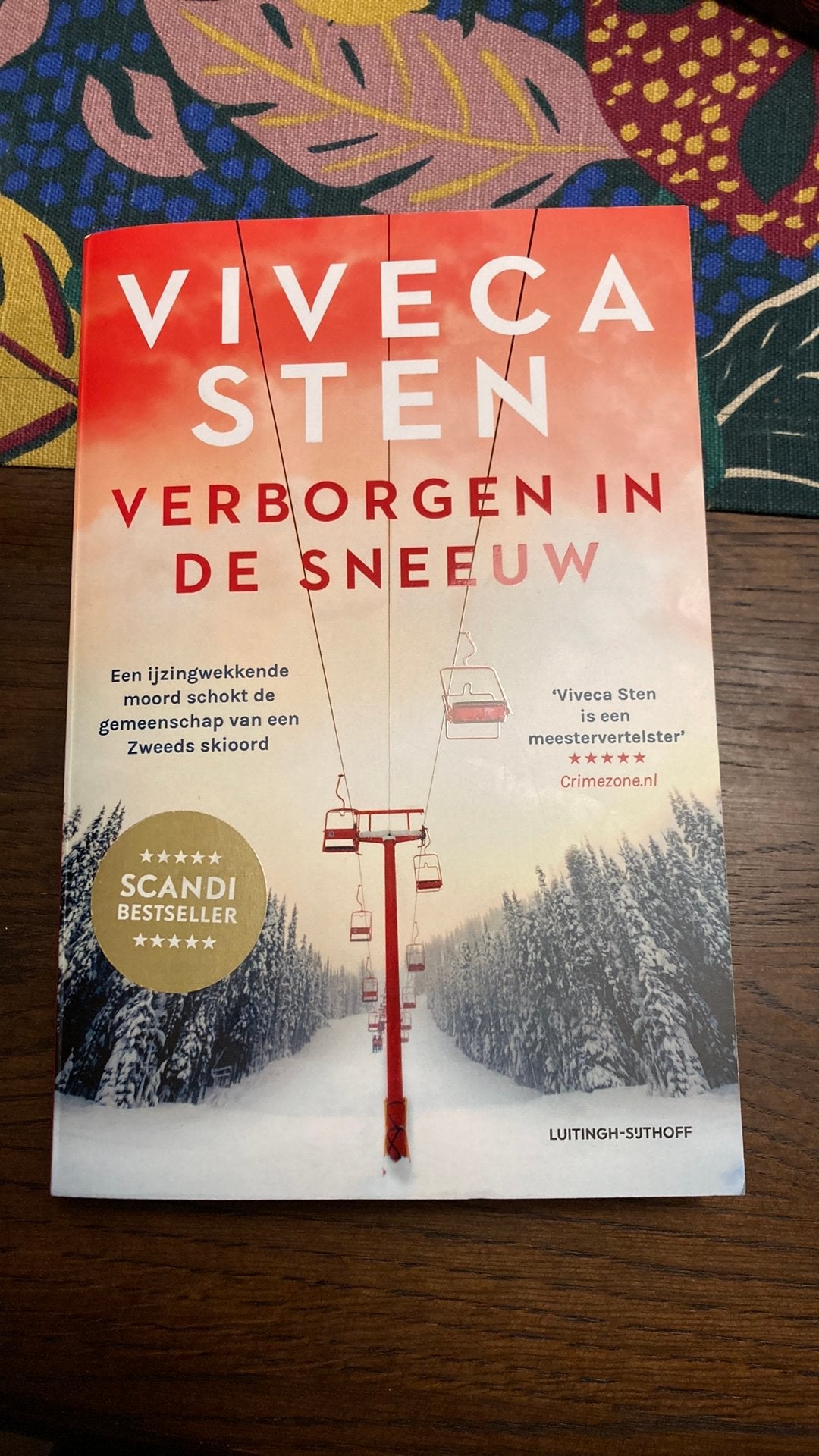 Viveca Sten - Verborgen in de sneeuw, Boeken, Ophalen of Verzenden, Zo goed als nieuw, Viveca Sten