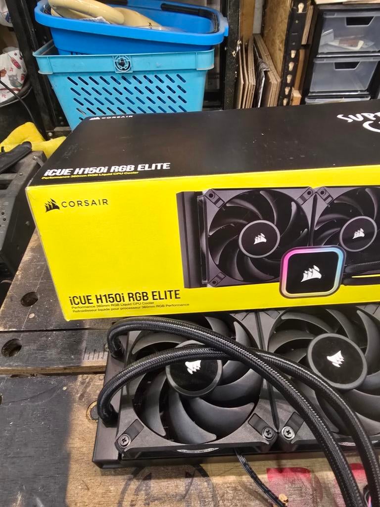 Corsair iCUE H150i RGB ELITE waterkoeler, Computers en Software, Computerkoelers, Ophalen of Verzenden