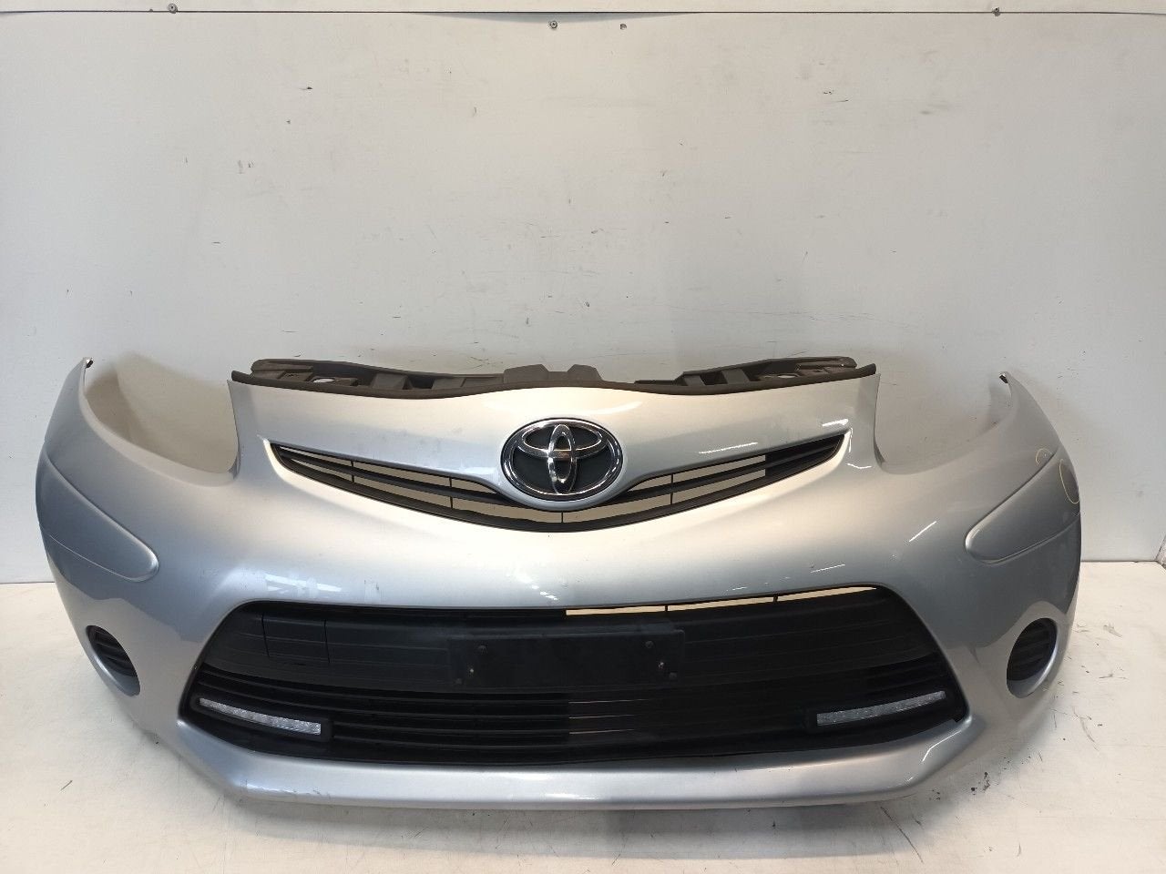 Bumper voor Toyota Aygo, Auto-onderdelen, Carrosserie en Plaatwerk, Onderdelen@venauto.nl, Van der Ven Autorecycling B.V., Gebruikt