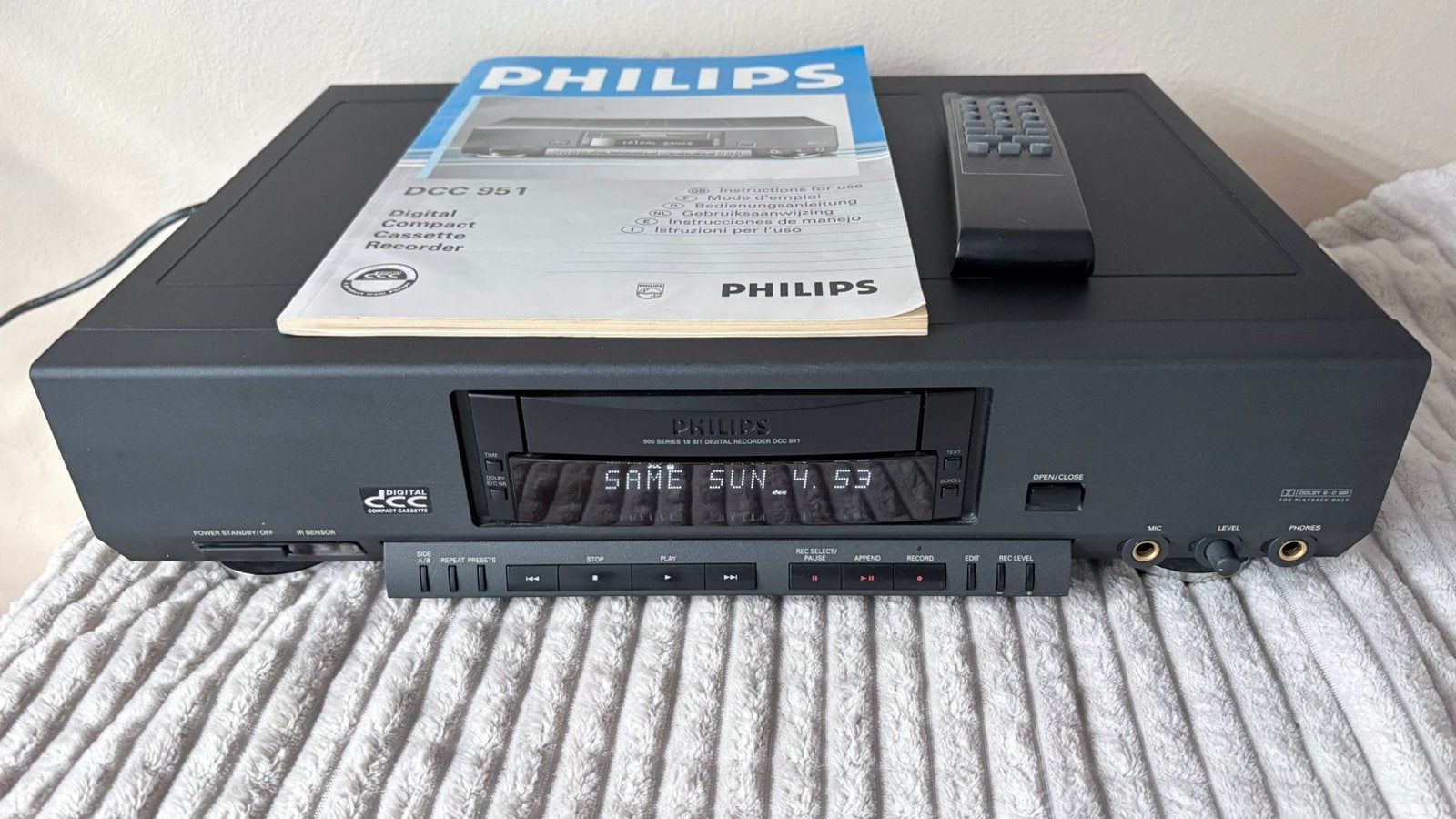 Zeer mooie dcc 951, Dcc Scorpions, afstandsbediening, boekje, Ophalen of Verzenden, Enkel, Philips, Auto-reverse