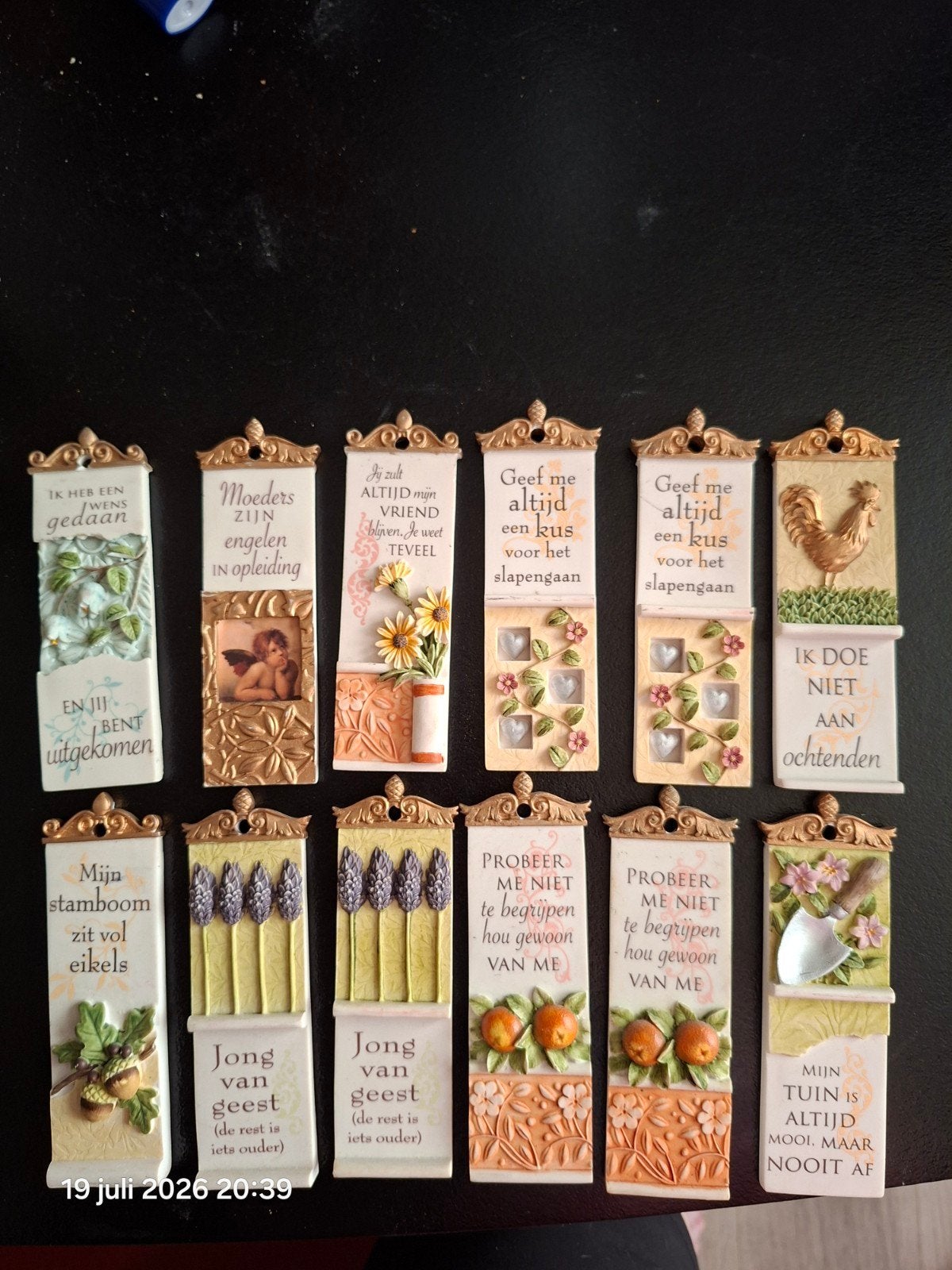 Tegeltjes 12 stuks van steen om op te hangen., Ophalen, 5 cm, Met afbeelding, Zo goed als nieuw