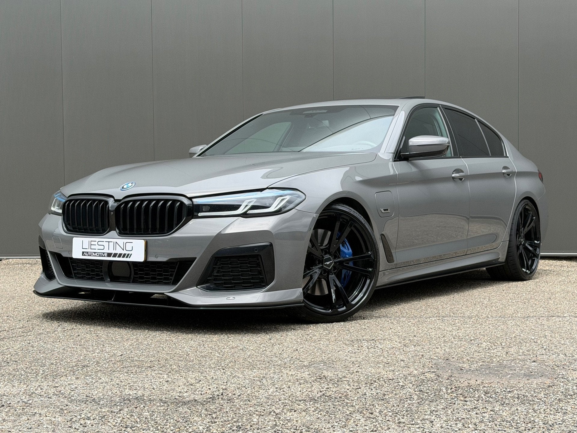 BMW 5-serie 545e xDrive M-Sport AC Schnitzer Pano 360 H&K, 394 pk, 2000 kg, 120 €/maand, Bedrijf