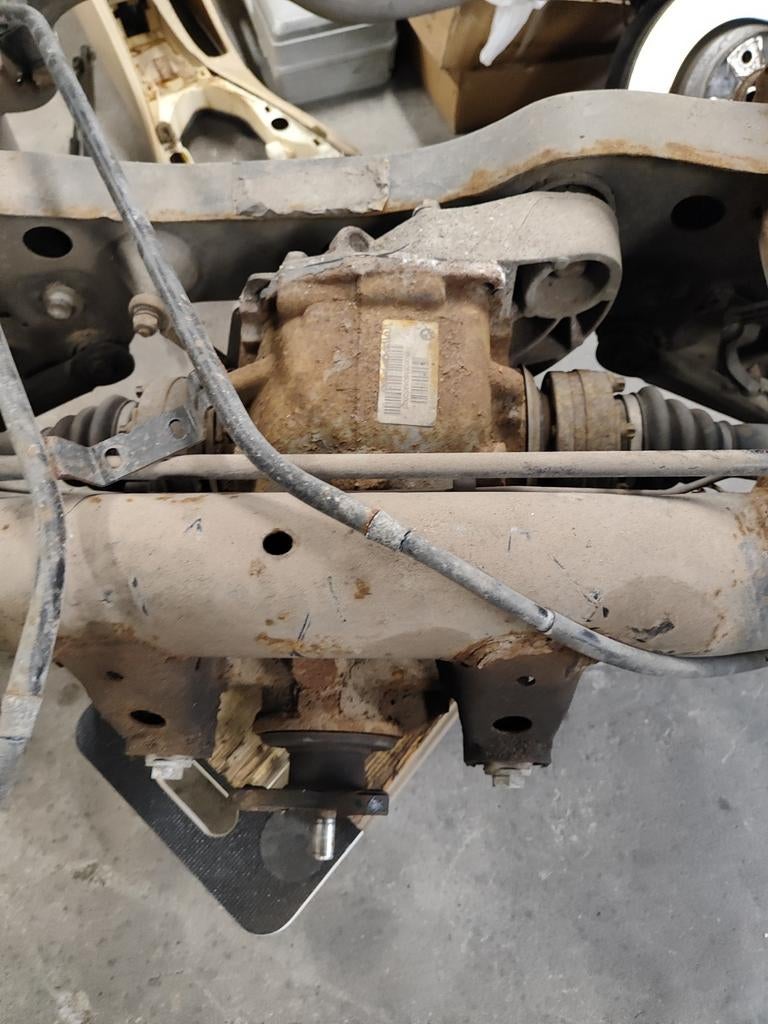 Differentieel E90 E91 E92 E93 E85 X1 xdrive 325xi cardan 3.2, Auto-onderdelen, Ophalen, Gebruikt, BMW