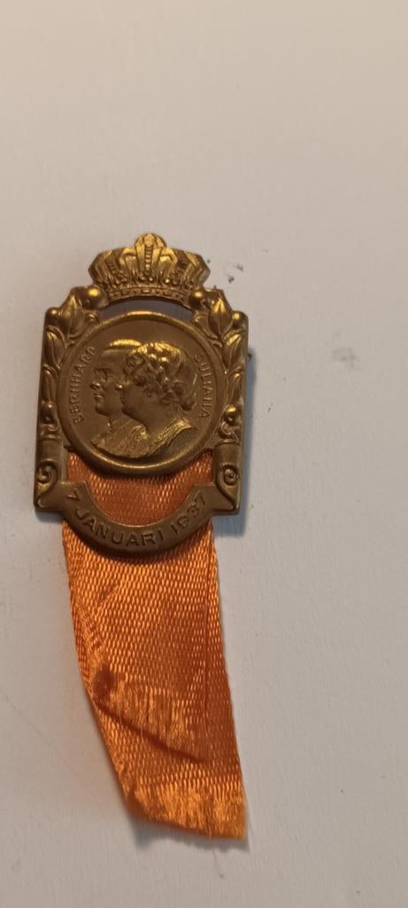 Vintage Medaille Juliana & Bernhard Januari 1937, Ophalen of Verzenden, Gebruikt