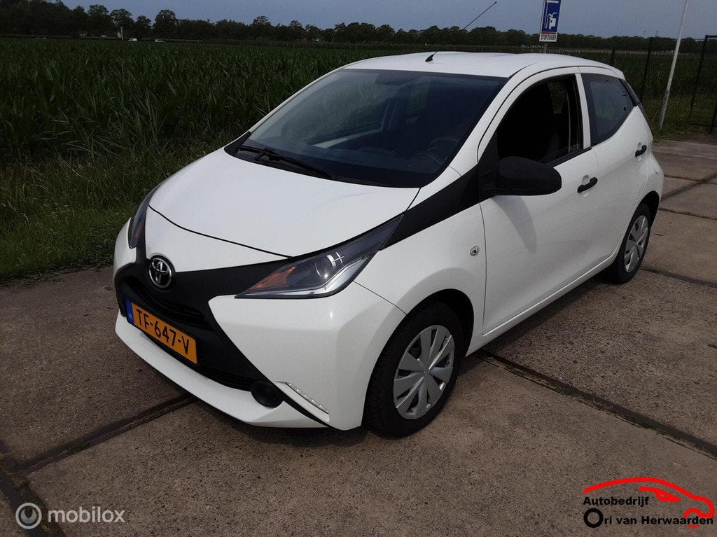 Toyota Aygo 1.0 VVT-i x-fun, Voorwielaandrijving, Gebruikt, Euro 6, 4 stoelen