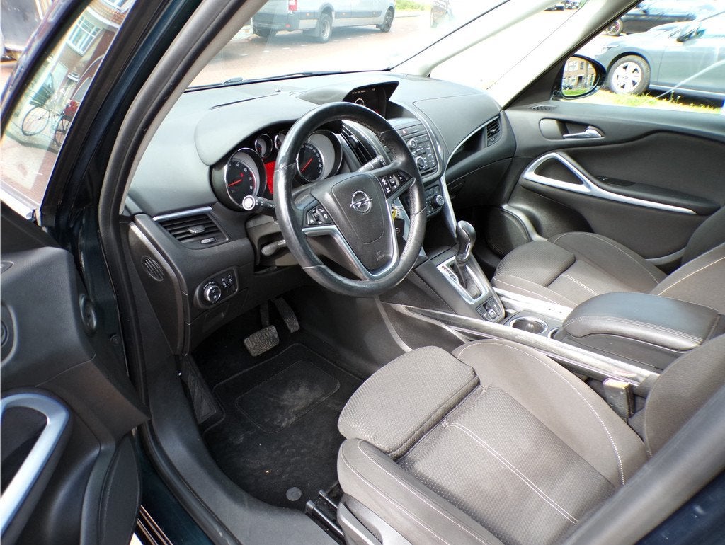 Opel Zafira Tourer 1.6 Design Edition 7p. 170 PK AUTOMAAT NA, Auto's, Opel, Euro 5, Gebruikt, 4 cilinders, 7 stoelen