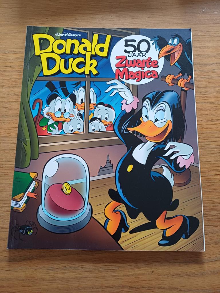 Donald Duck 50 jaar Zwarte Magica, Eén comic, Ophalen of Verzenden, Zo goed als nieuw, Europa