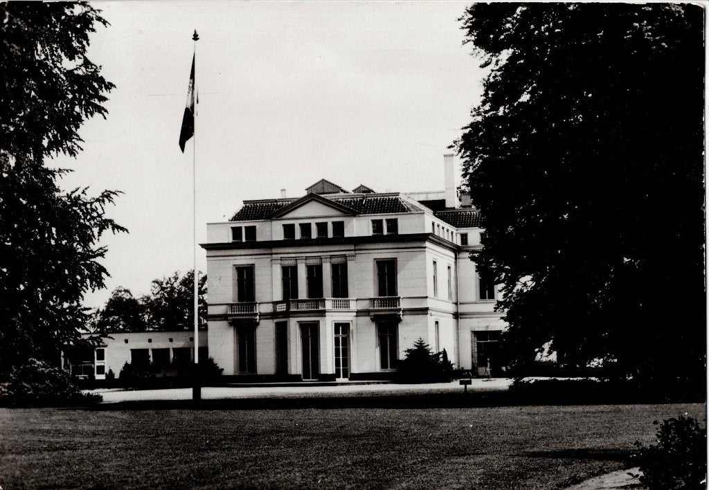 Ellecom – Vakantieoord “Avegoor” voorzijde hoofdgebouw., Ophalen of Verzenden, 1960 tot 1980, Gelopen, Gelderland
