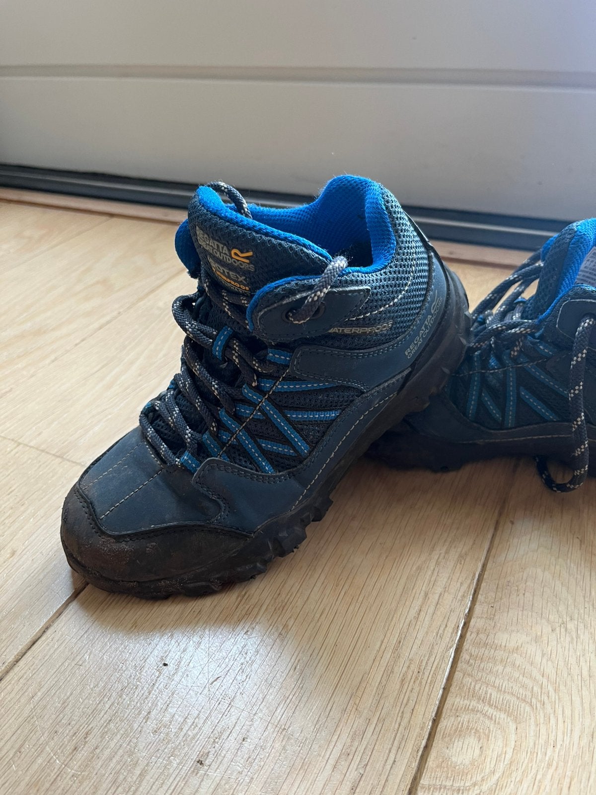 Bergschoenen maat 34, Ophalen, Zo goed als nieuw, Schoenen