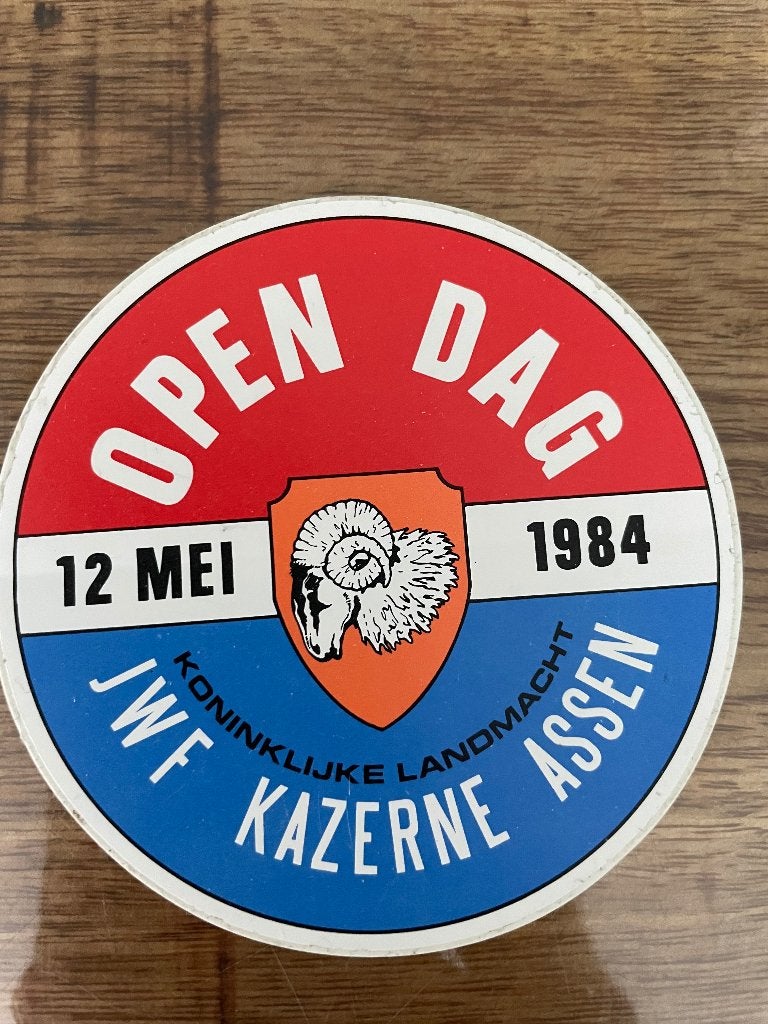 Landmacht sticker /stickers KWF kazerne Assen open dag, Ophalen of Verzenden, Landmacht, Nederland, Embleem of Badge